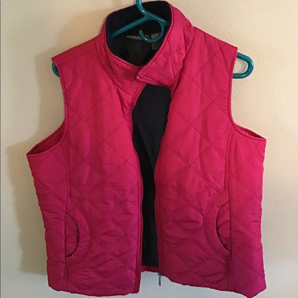 🔴SOLD🔴 LIKE NEW!  Red sleeveless vest.